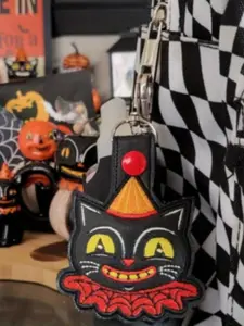 Vintage Halloween Cute Cat Embroidered Vinyl Keychain, Adorable Halloween Accessory, Perfect Gift for Cat Lovers