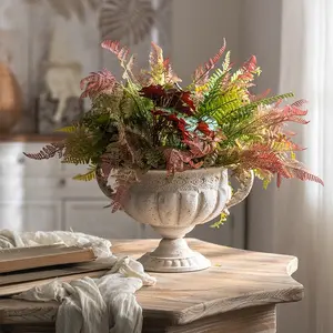 A French decorative vase crafts decorative ornaments romantic trophy shaped crafts