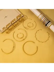 European and American design sense gold wire spiral multi-layer bracelet and necklace. Luxury and high-class metal jewelry with an ins-style, fashionable jewelry for women.