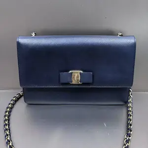Pre-owned SALVATORE FERRAGAMO Leather Shoulder Bags 7.8'' R2589 Shoulder Bag C5439507634 0411 T1 Rina