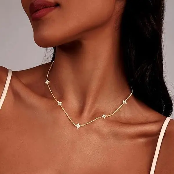 Luxval Diamond Pendant Gold Necklace for Women，Dainty 18k Gold Plated Choker  Necklaces Simple Gold Jewelry Gifts for Women Girls