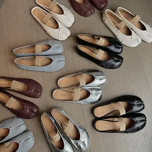 Women's single strap soft toe separation shoes for girls