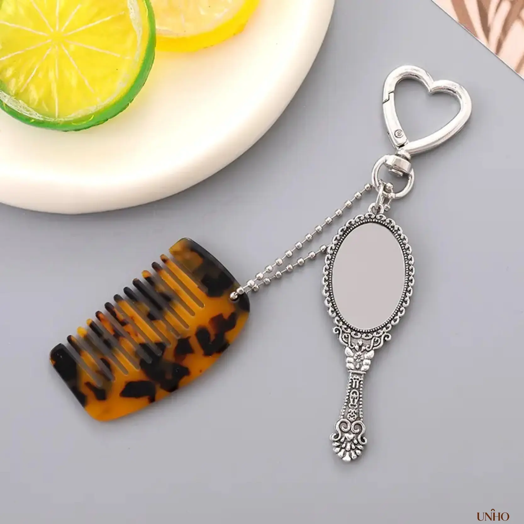 Women's Premium Acetate Mini Comb Mirror Key Ring Bag Charm - Portable & Stylish Leopard Print Stuff, Multi-Functional Anti-Lost Pendant for Phones & Handbags, Makeup Accessory Daily Decor Gift, Portable And Stylish