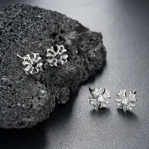 Vintage Hip-Hop Cross Zirconia Full-Diamond Stud Earrings for Men and Women, Trendy and Unique, Minimalist Style, Niche Luxury Earrings