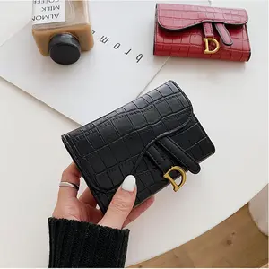 Women's Fashionable Crocodile Embossed Short Wallet, Casual Versatile Card Holder, Trendy All-match Wallet for Daily Use Outdoorfun Leather Bifold