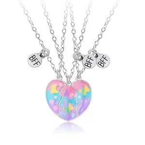 Three-piece friendship necklace set, heart-shapedpendant magnetic puzzle necklace set, forever bestfriends necklace, a girl's birthday gift.