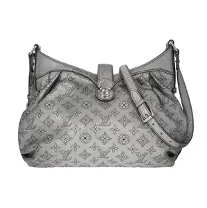 Pre-owned Louis Vuitton Monogram Tote Bags Metallic Mahina Tote PM Silver