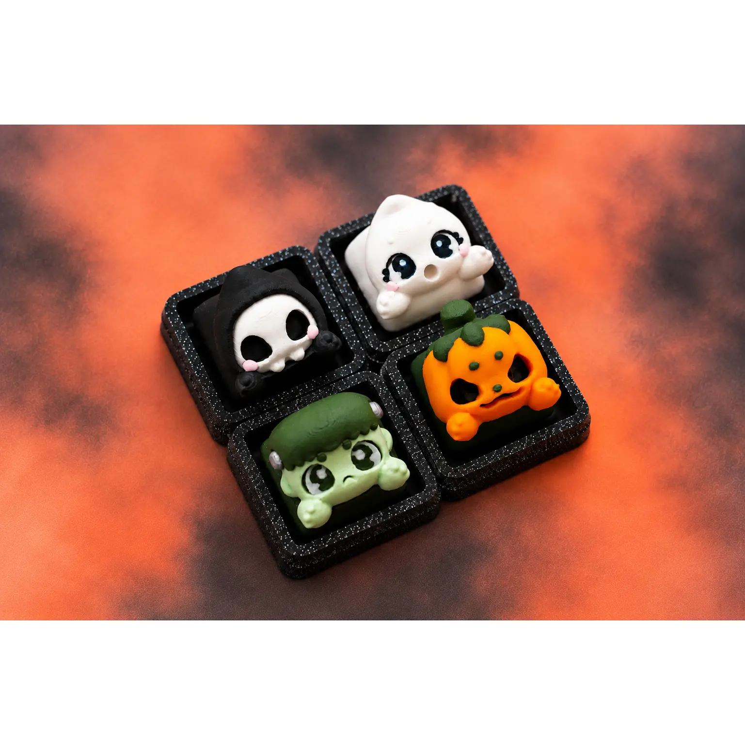 Kawaii Halloween Clicker Keychains - Unisex Stress Relief Novelty Toys for 4+ Years Old Halloween Gifting