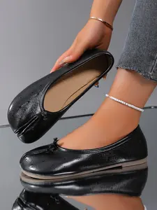 Women's Open Toe Pig Hoof Shoes, 2026 New Arrival, Versatile Flat Casual Sneakers, Comfortable Low Heel Design, Perfect for Daily Wear, Summer Flats
