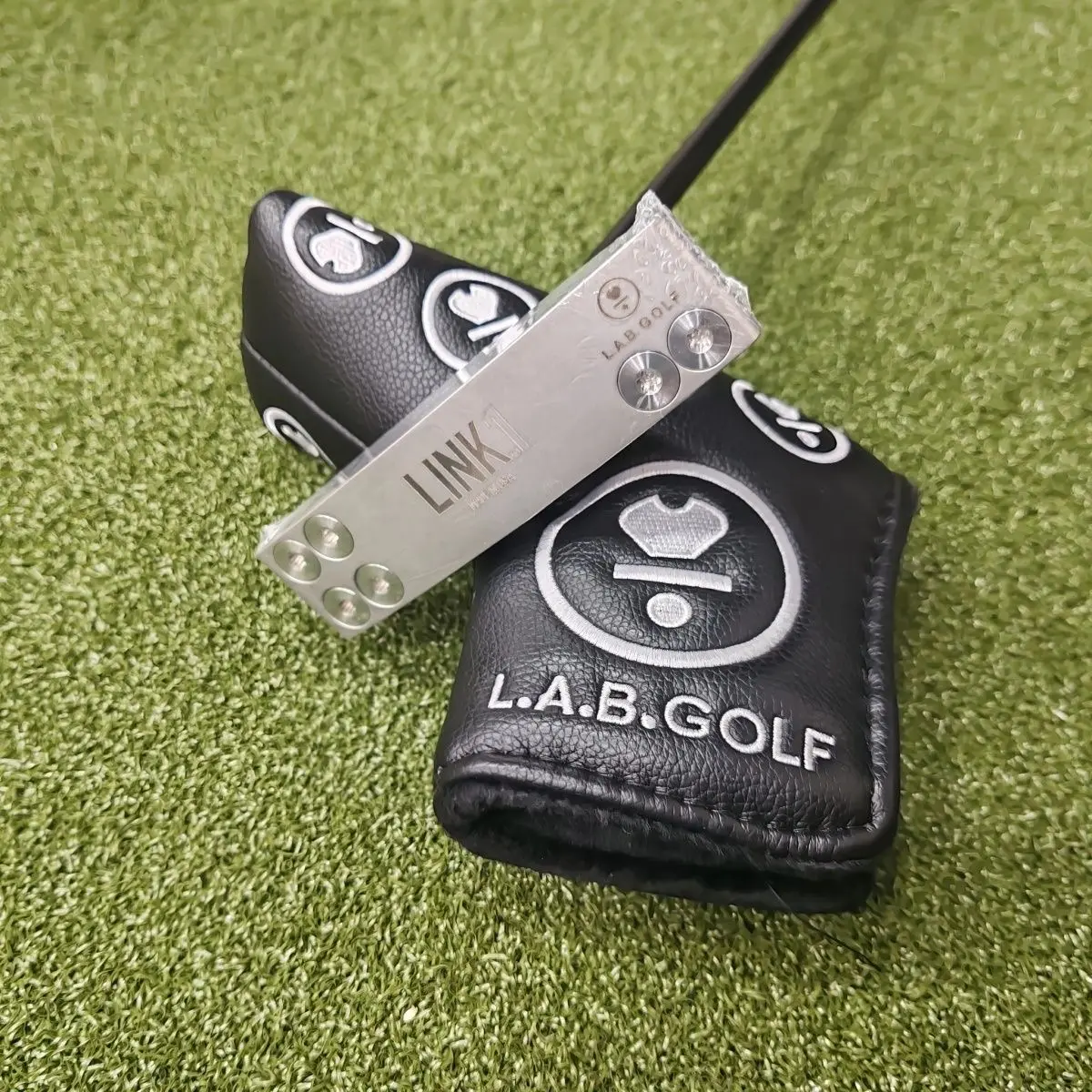 L.A.B.Golf LINK.1 Blade Steel Head Putter - CNC Milled, 0-Torque Technology, Right-Handed, Includes Headcover, Golf Equipment, Steel Head Putters