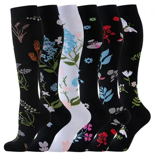 MhzyCaus unisex calf compression socks with a refined texture, close fit yet flexible, featuring a minimalist and stylish design. Suitable for everyday wear, running, fitness, travel, office work, and various casual activities.