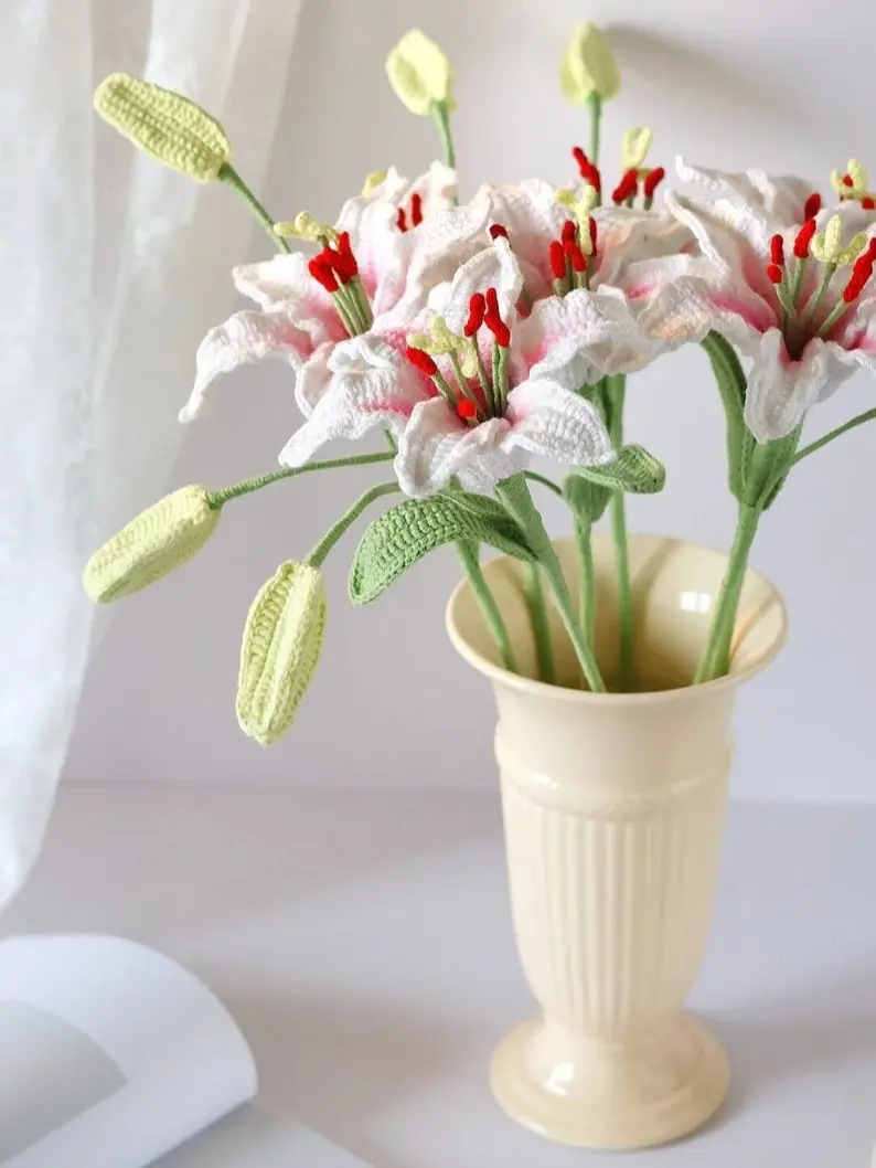 One lily with bud,crochet lily flower bouquet, stargazer lily, hand made, personalized gift for girl friend, Home Decor Bouquet, Easter Lily