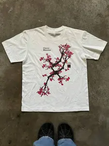 Aesthetic Wind Cherry Blossom Graphic T-Shirt, Round Neck Soft Cotton Loose Fit Top for Casual Wear, Stylish Japanese Floral Print Short Sleeve