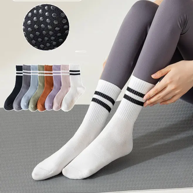 Women's Anti-Slip Grip Yoga Socks with Cushioning Pads, 3 or 6 Pairs, Sports & Outdoor Accessories for Stability & Comfort Ideal for Yoga, Pilates, Home Use