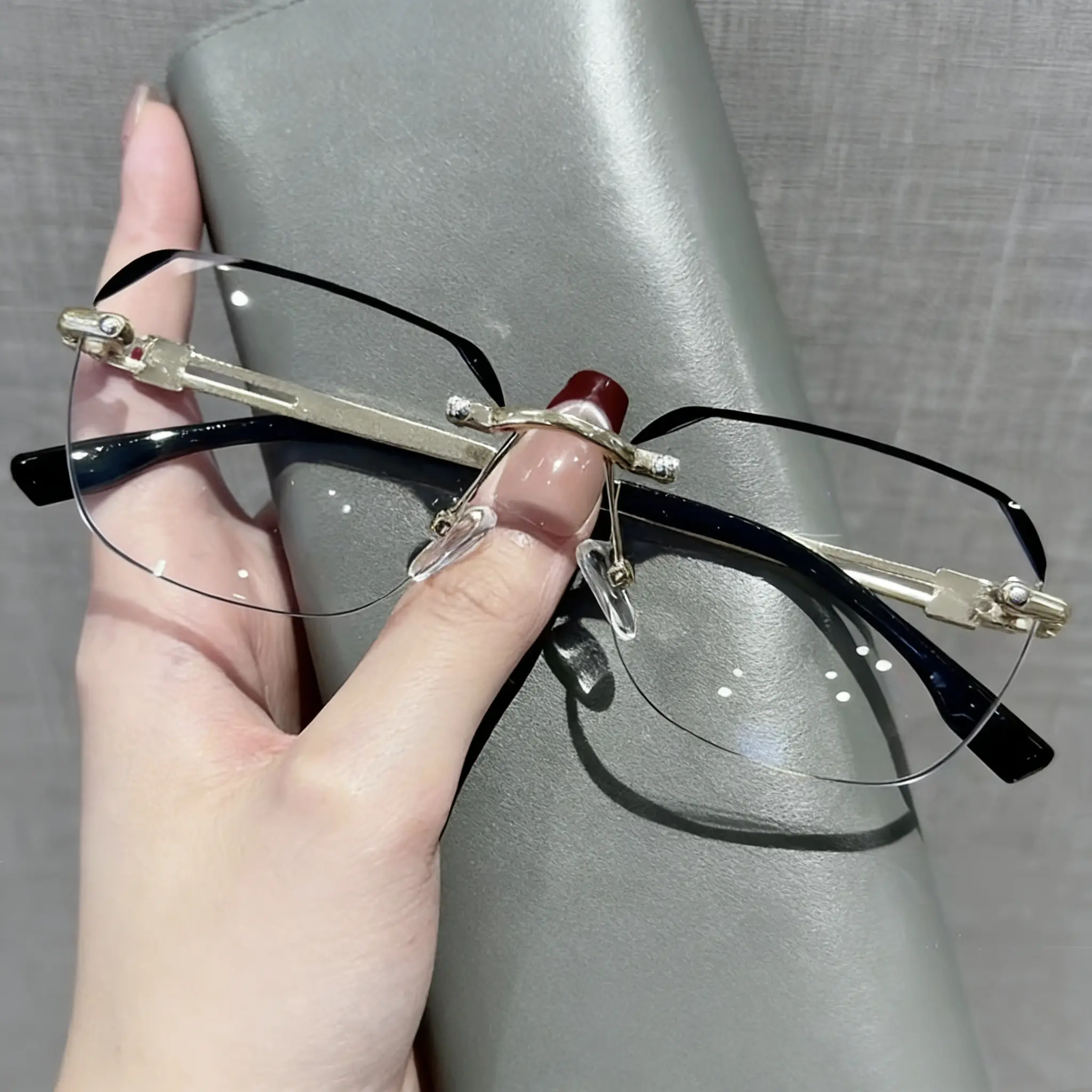 Rimless Polygon