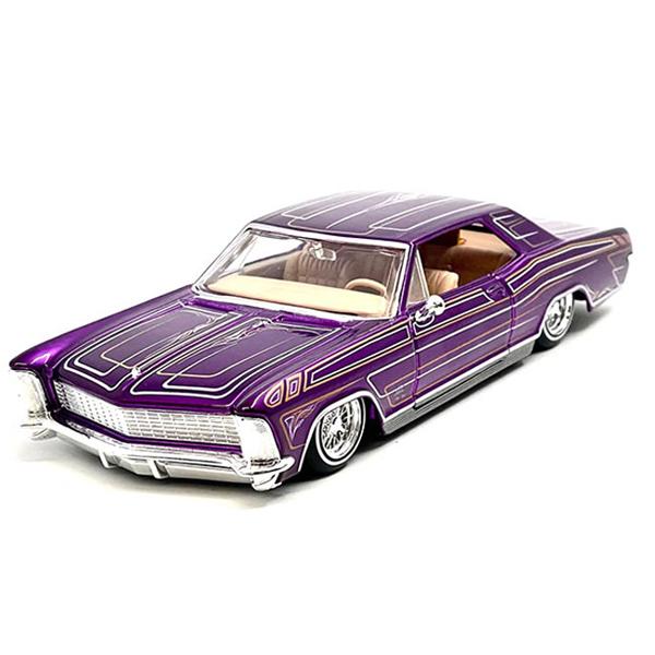Maisto Diecast Model Car  1:24 1965 Buick Riviera Lowrider Metallic Purple Lowriders Design Collectible Toy Vehicle