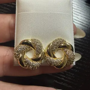 Beautiful earrings for you!