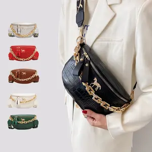 Women's PU Leather Shoulder Bag Chic Crocodile Pattern Small Crossbody Bag with Thick Chain for Travel and Party