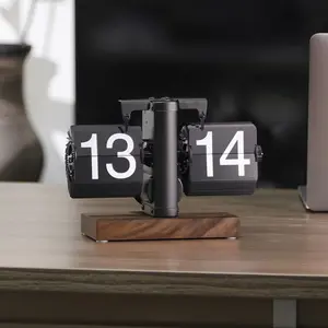 Automatic Flip Page Clock Retro Design