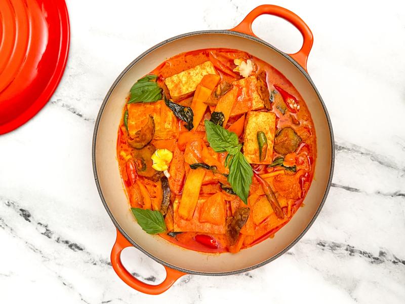 Classic Thai Simmer Sauces – Pack of 5 | Bold & Spicy, Sweet & Sour Flavorful Sauces for Dipping & Cooking - Perfect for Grilled Meat, Vegetables, Noodles & Wraps - Thai Condiments Bundle - 9.8 fl oz Each