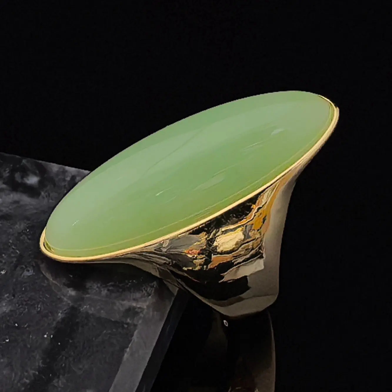 Women's Light Green Olive-Shaped Stone Ring - Gold-Tone Stainless Steel Elegant Fashion Jewelry, Christmas Gift
