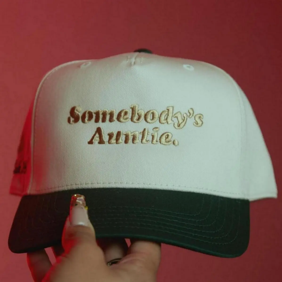 Someb0dy's Auntie Luke 1 45 Hat - Stylish Uplifting B0ld Message Gift for Any 0ccasion Fashionable VersatiIe Comfortable Durability for Men & Women Casual Wear-IdeaI Gift For All