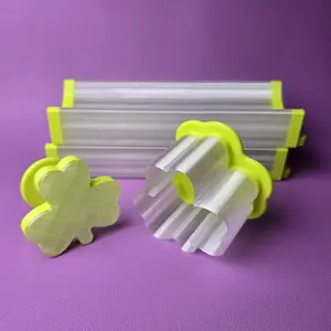 Cake Pop Cutter - Three-Leaf Clover Shape