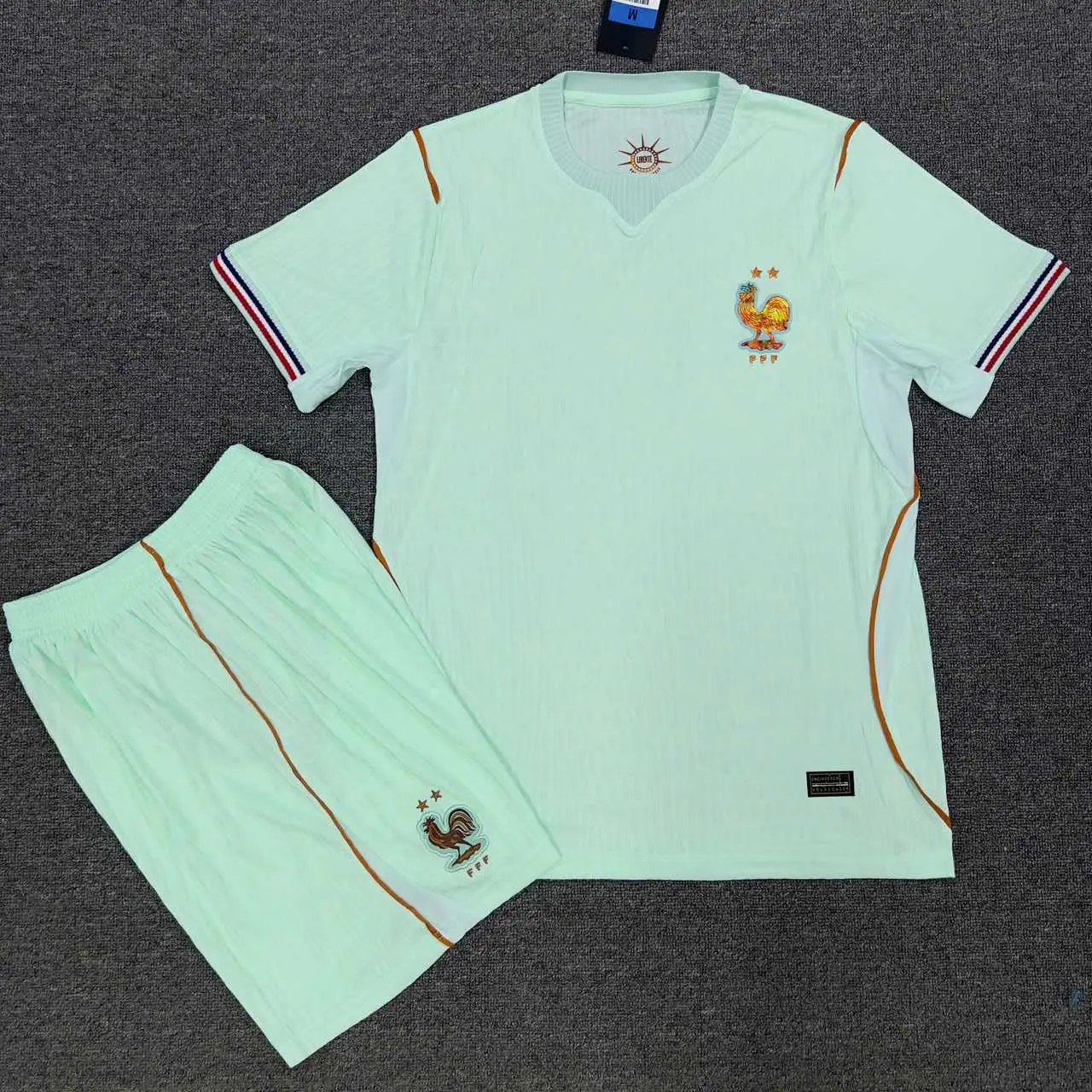 2026 Men's Athletic Mint Green Football Uniform Breathable Short Sleeve Kit