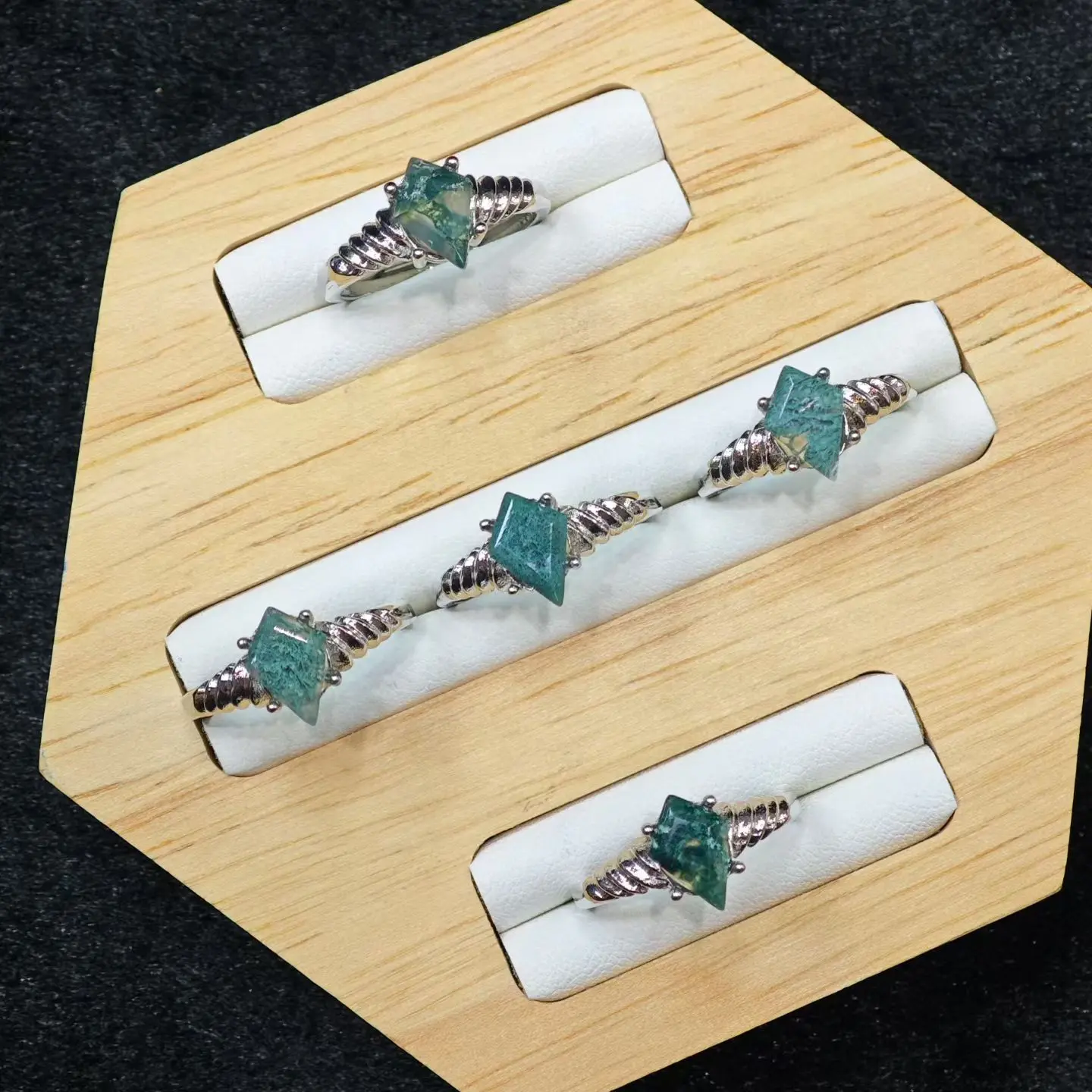 Raya(17776)gc.Moss Agate Silver Plated Ring