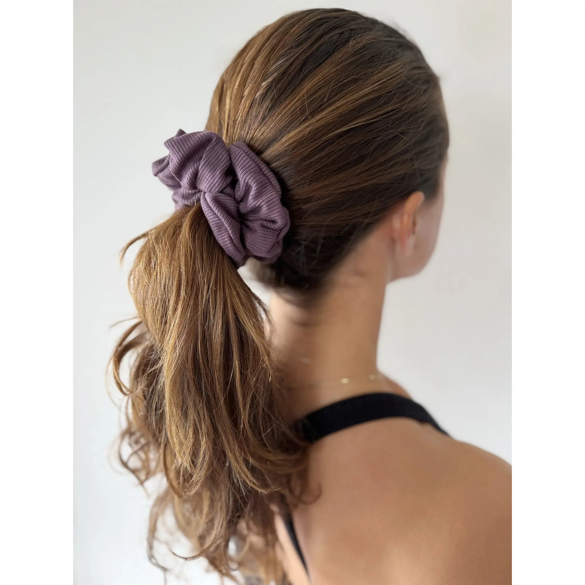 Scrunchie, Ribbed Raisin