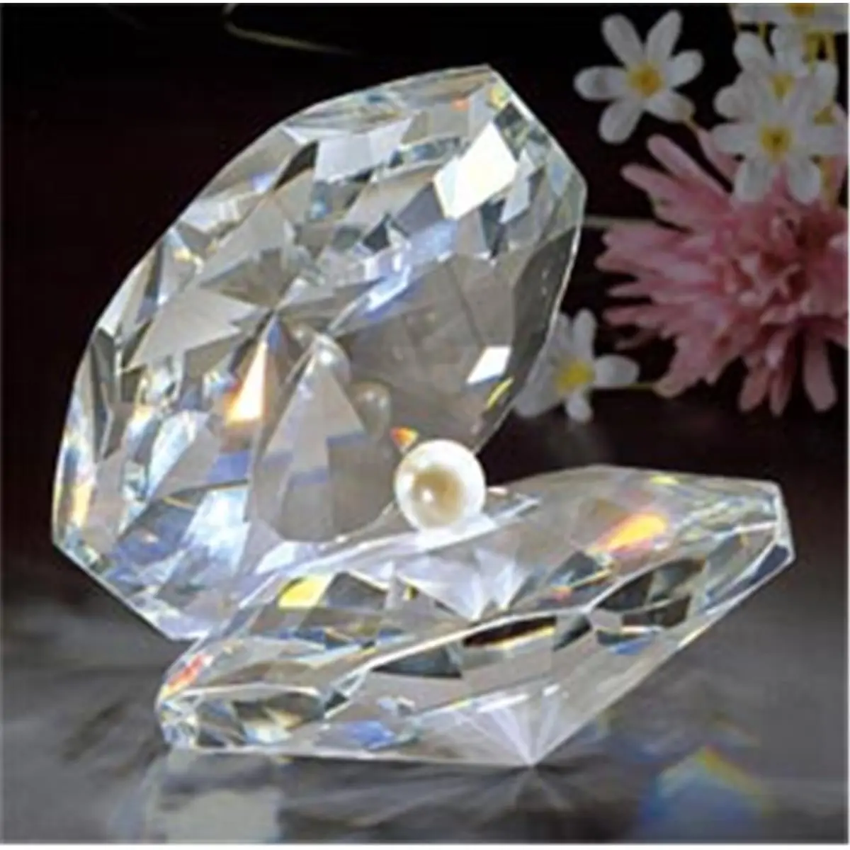 Asfour 301-1030-80 Diamond-Cut Lead-30%- Sparkling Pearly Shell Sea Figurine, 3.14 x 3.34 in, Crystal Wedding Decorations, Collectibles, Asfour Crystal, Sea Figurines, Create Enchanting Ambiance, Elegant Non-Natural Crystal Decorations