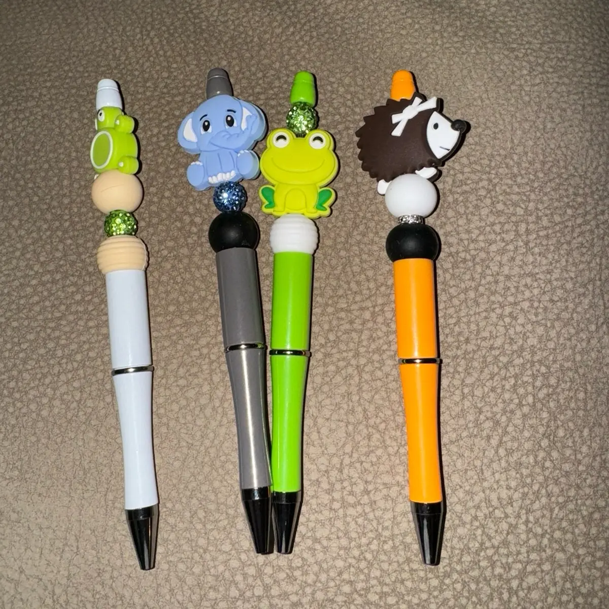 Writing pens breast cancer