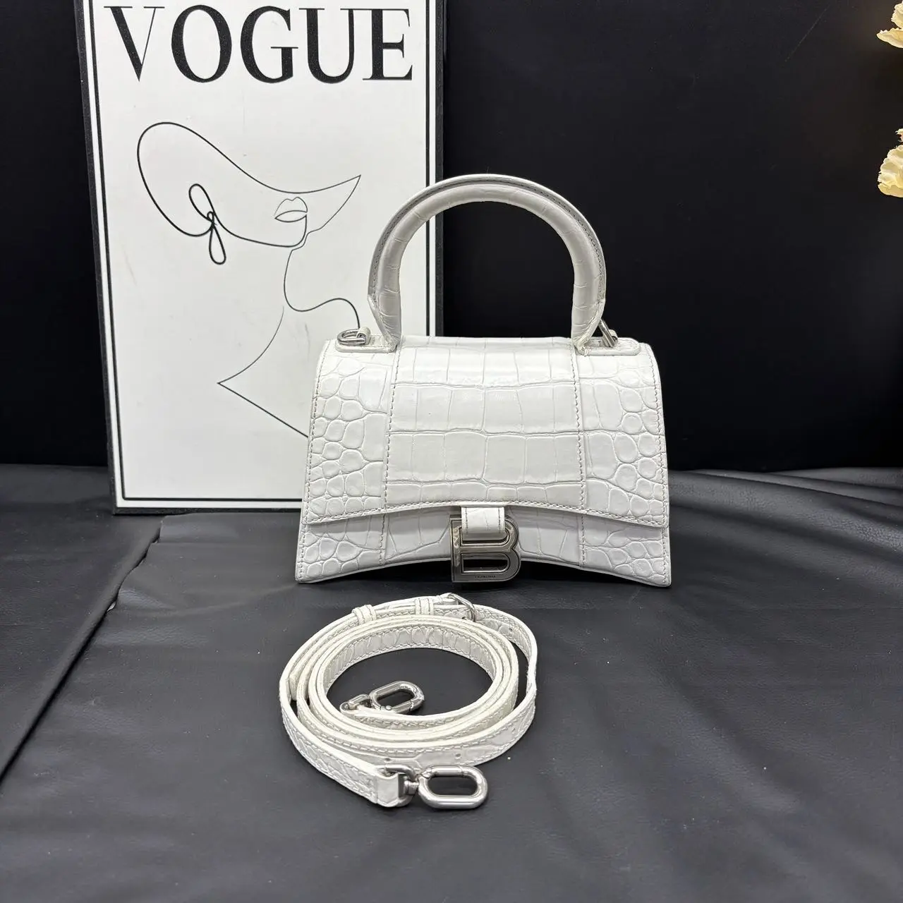 Pre-owned Balenciaga Cow leather Shoulder Bags 7.40'' R2779 Shoulder Bag C10149292486 1016 T1 Chloe