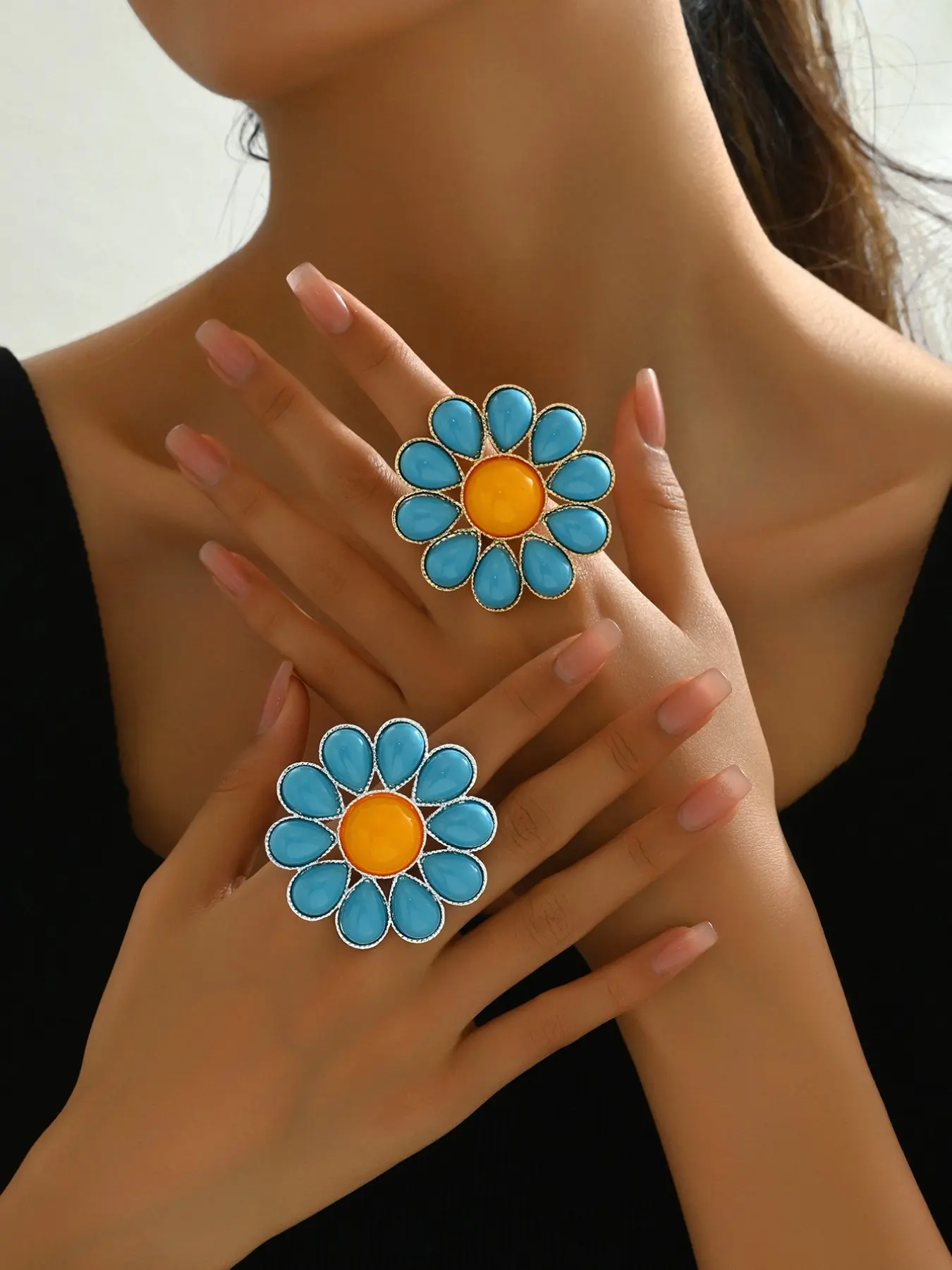 Vintage Boho Enamel Daisy Ring, Elegant Water Drop Petal Design, Unique Alloy Hand Jewelry for All Seasons, Statement Rings, Elegant Everyday Ring, Boho Style Rings