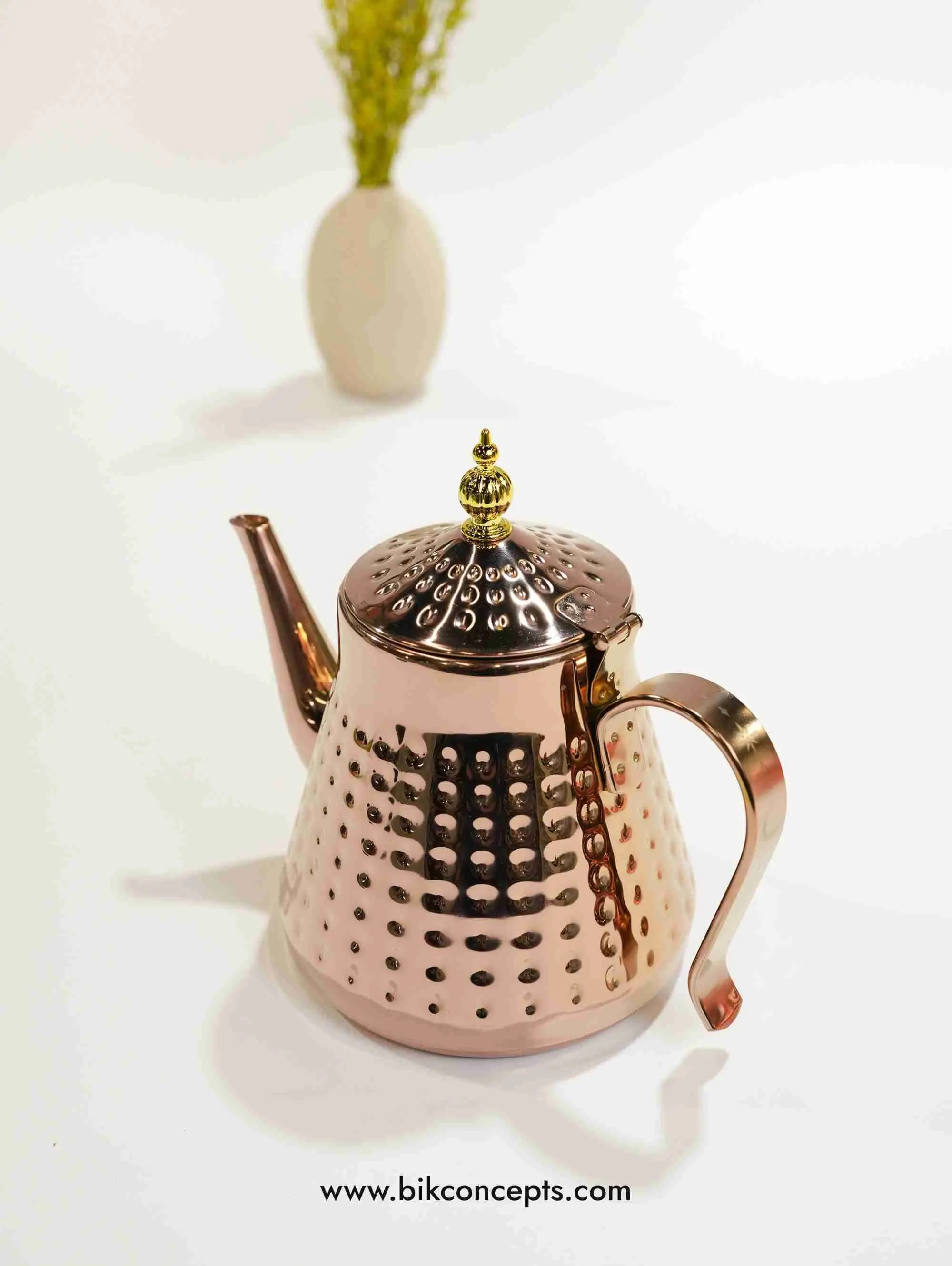 Rose Gold Hammered Traditional Moroccan Teapot - Sturdy 1.3L Stainless Steel Kettle with Spout for Serving