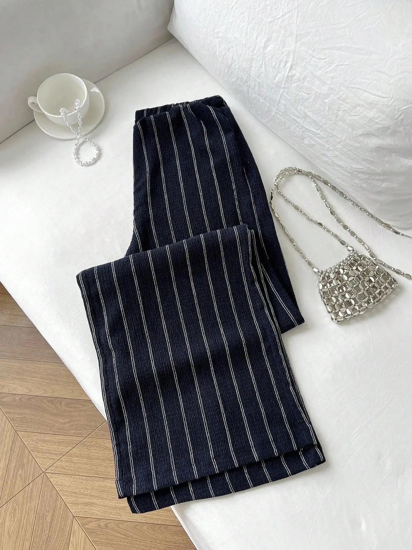 Women's Striped Wide Leg Loose Pants, High Waist, Wrinkle-Resistant Fabric, Elegant Vertical Stripe Design, Casual, Fashionable Office Wear, Everyday
