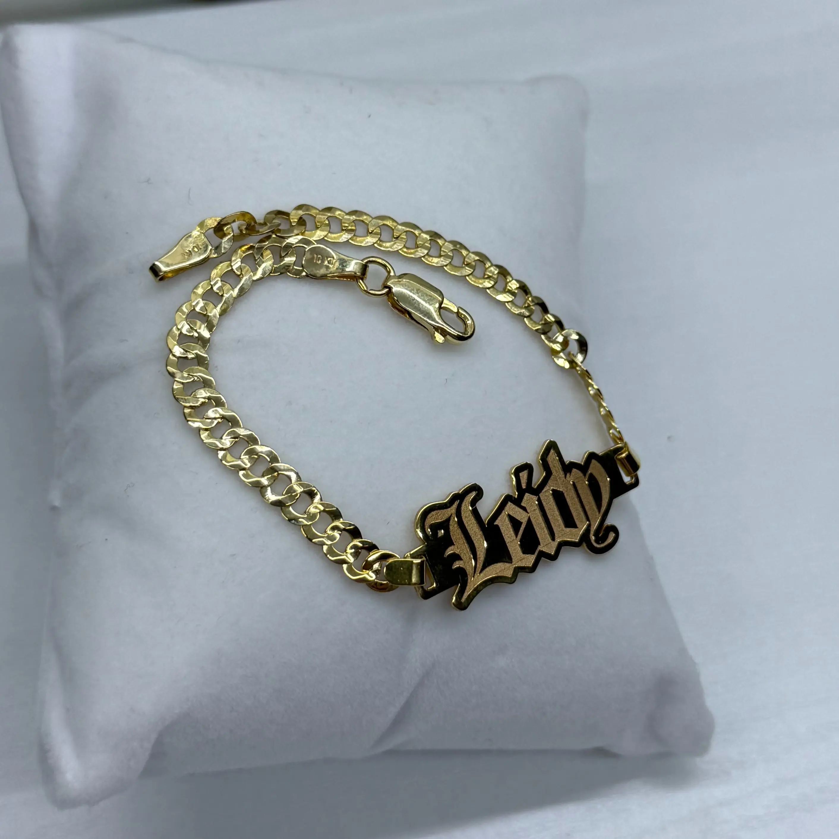 BRAZALETE PERSONALIZADOS Solid Material for Durability Ideal for Daily Use Suitable for Adults and Children Comfortable and Stylish Everyday Accessory