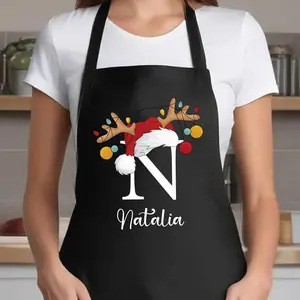 Personalized Christmas Apron with Name, Adjustable Neck, Full-Length Custom Apron with Pockets, Red Green Festive Kitchen Apron for Baking & Cooking, Ideal Christmas Gift for Moms