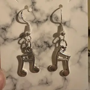 Music note earrings