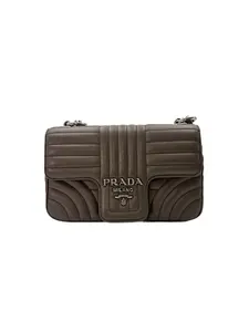 Pre-owned PRADA leather Crossbody Bags Diagramme Gray Quilted Small Size Flap Bag PR207