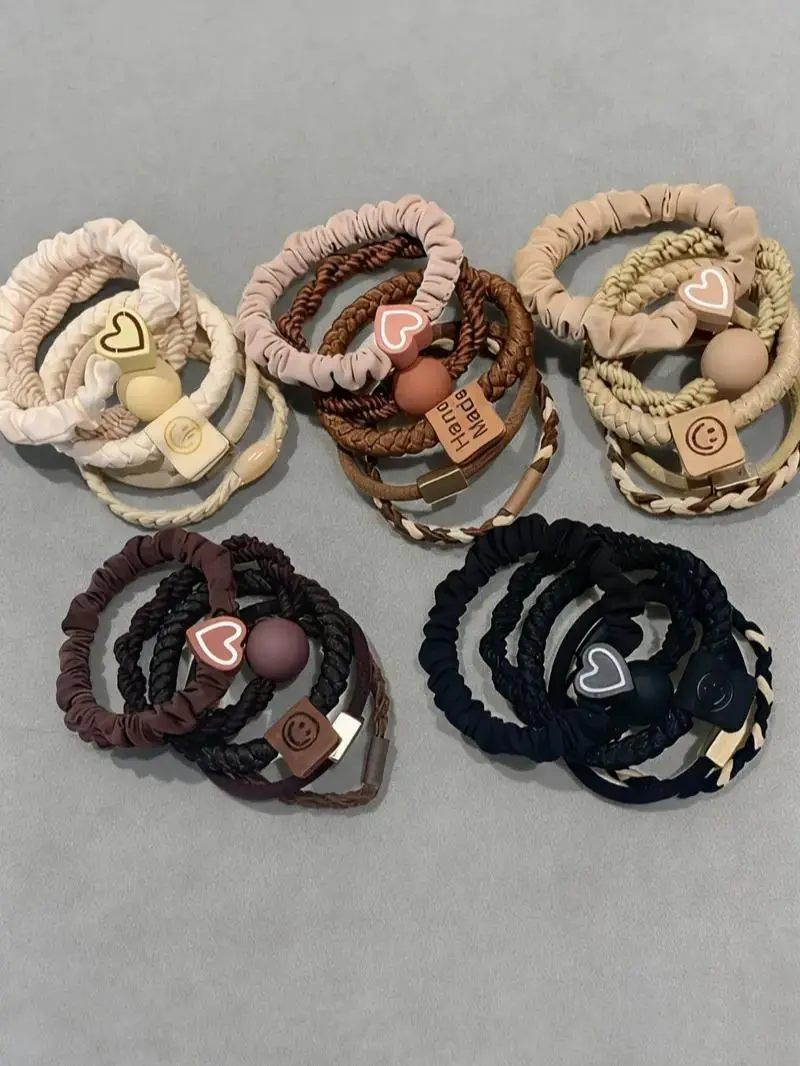 25 Pcs Random Color Bohemian Heart Beaded Hair Tie Set, Dual-Use Bracelet Style Elastic Ponytail Holders, Cute Multicolor Bead Scrunchies Fashion Hair Accessories for Women and Girls Daily Styling