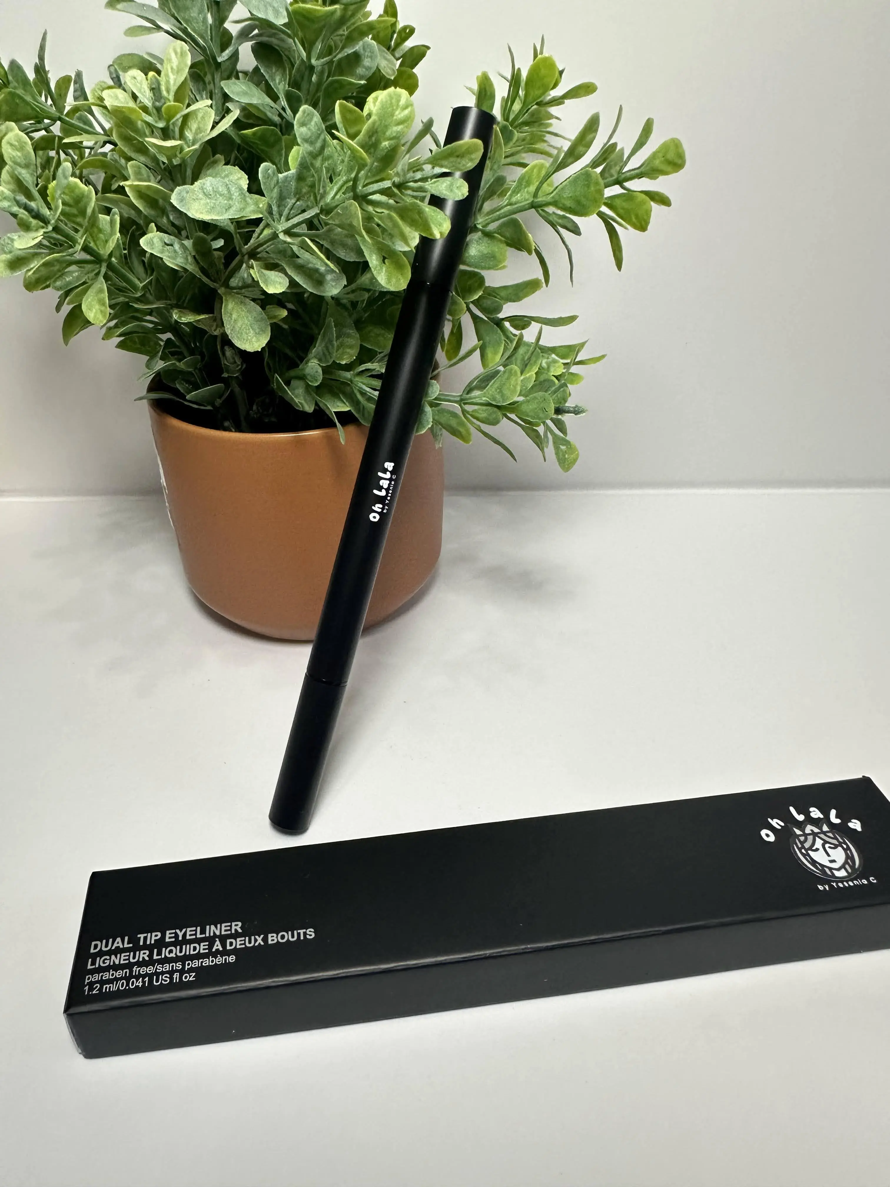 Dual Tip Eye Definer Pen