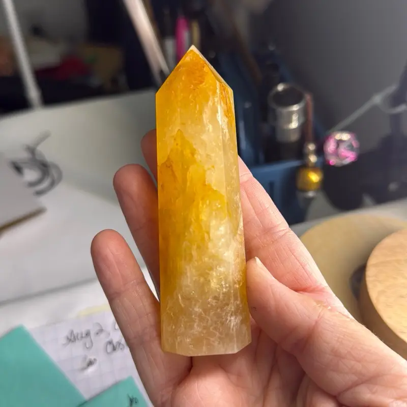 Hematoid Quartz tower B18 - golden healer quartz - natural crystal