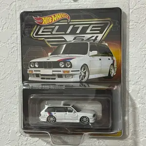 HW Elite 64 BMW 318i Diecast car
