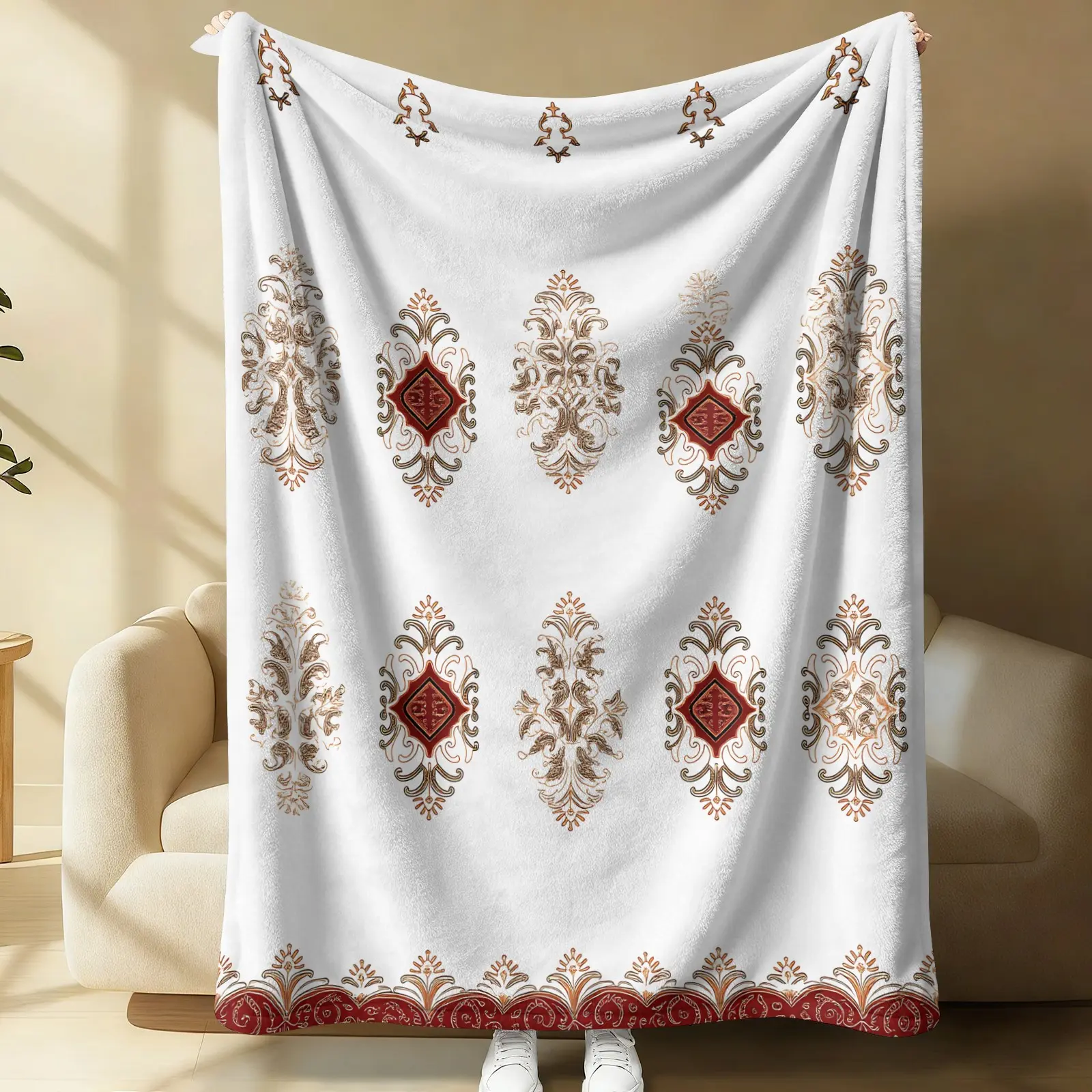 European Vintage Luxury Plush Blanket, Elegant and Luxurious, Soft Flannel Material, Multi-Use for Sofa and Bedroom, Warm and Stylish