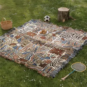 Multi Purpose Picnic Mat, Outdoor Picnic Blanket, Yarn Woven with Tassel, Graffiti Pattern, Soft and Breathable, Suitable for Travel Camping Lawns, Indoor Bohemian Decoration Machine Washed and Used As Bed Blanket Sofa Towel