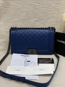 Pre-owned CHANEL Leather Tote Bags PrelovedChanel Leboy so black Blue 2018 25cm 5155