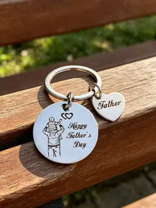 Father’s Day Keychain Gifts for Dad & Papa, Silver-Tone Metal Keyring with Heart Charm, Father Daughter Son Gift, Dad Birthday Gift, Tool & Family Love Keychain