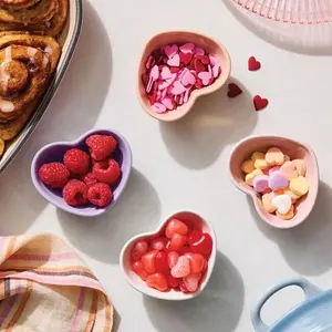 Le Cruset Mini Heart Pinch Bowl, Set of 4