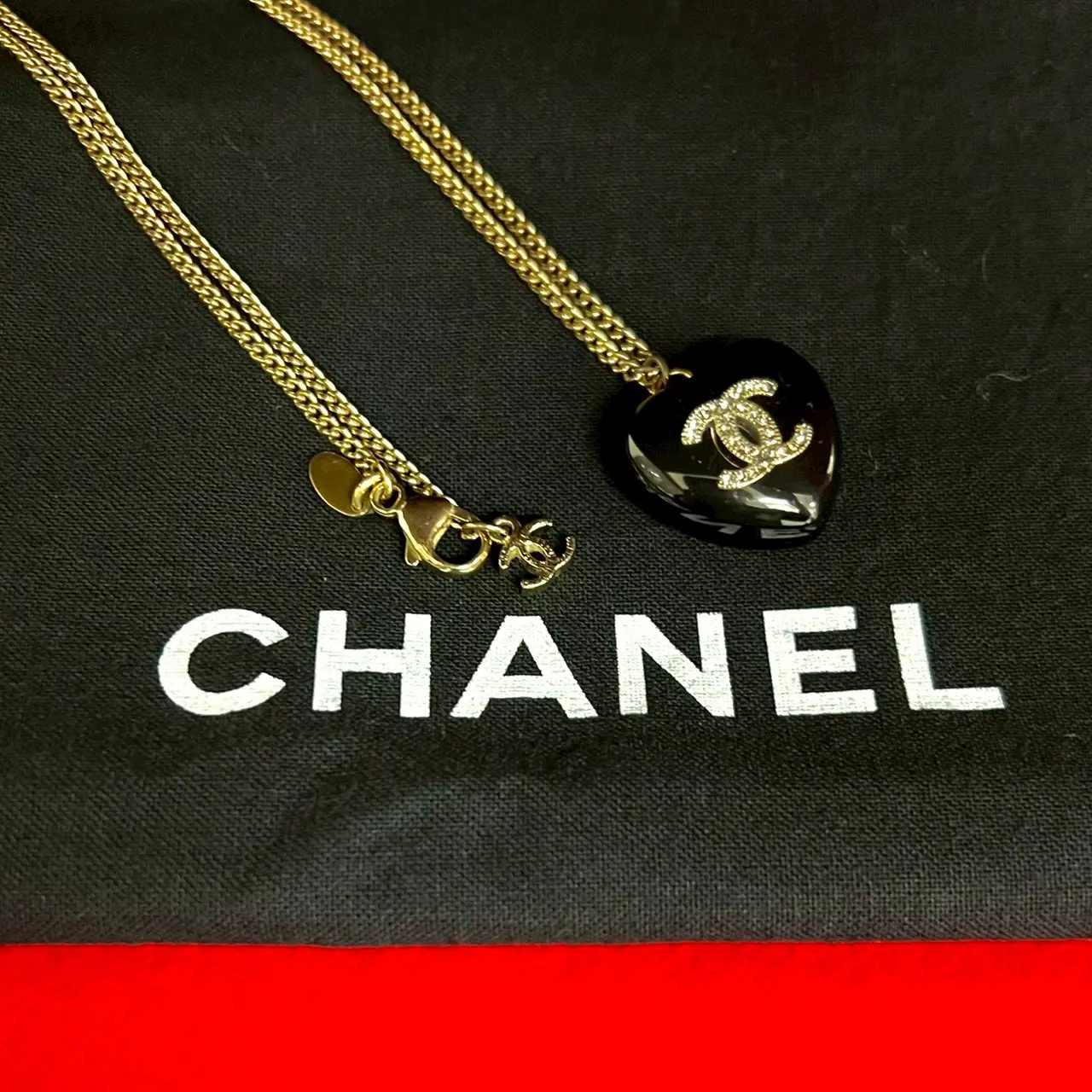 Pre-owned CHANEL Plastic Small Leather Goods Coco Mark Heart Necklace